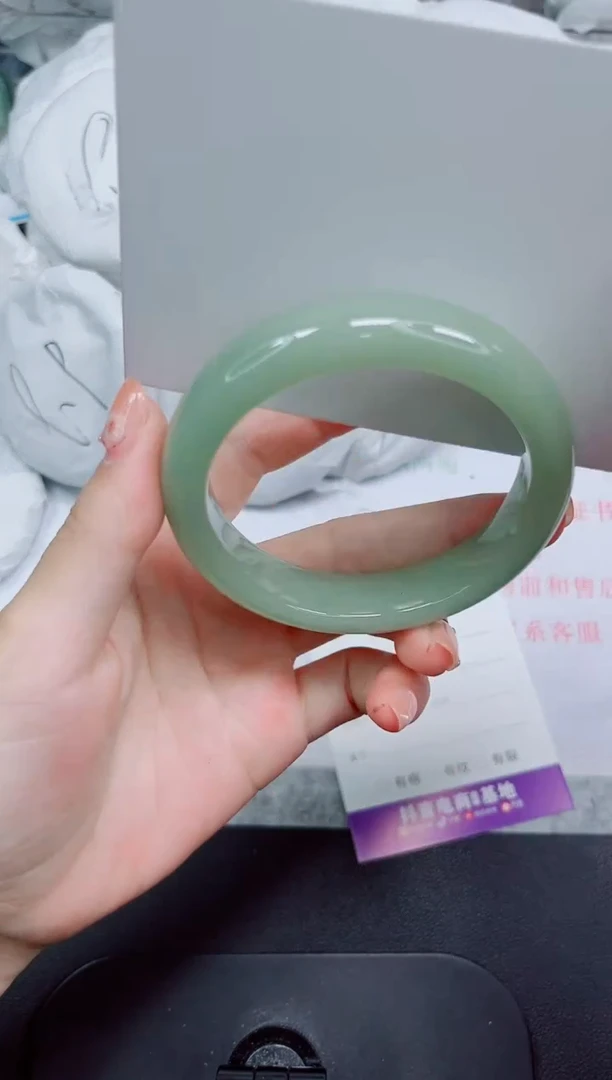 石英质玉手镯未镶嵌82-57