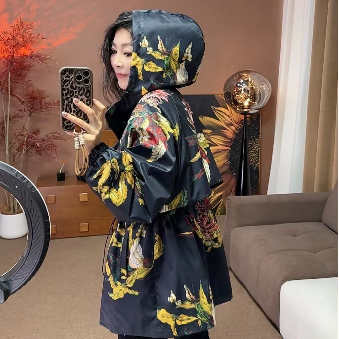 2025年新款金枝玉叶风衣（花色不是定版定位的、每件都是不同限量版