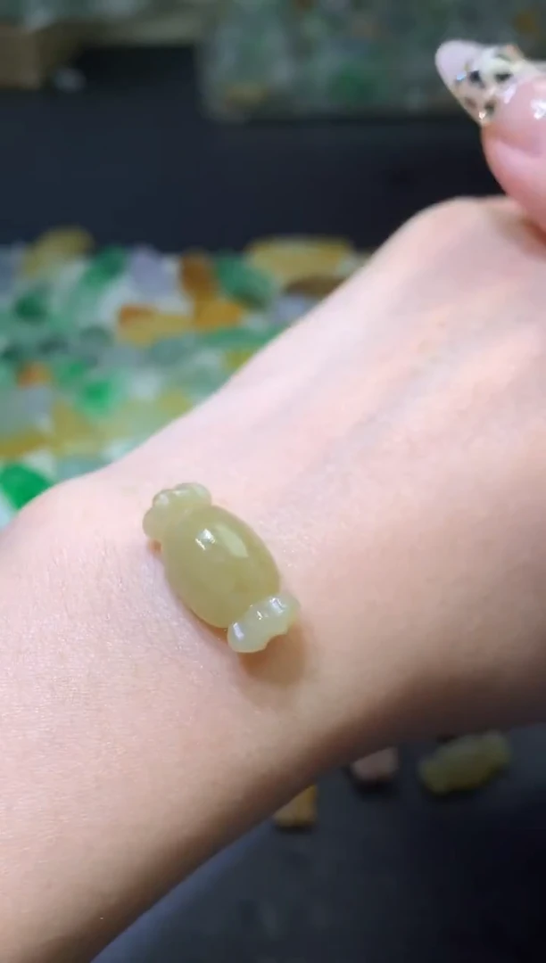 未镶嵌定制翡翠毛货  20.2-10.2-7.2