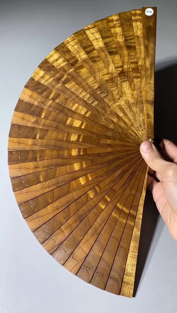 【闪购商品】金丝楠木雕309号21cm金丝楠木小叶桢楠扇子