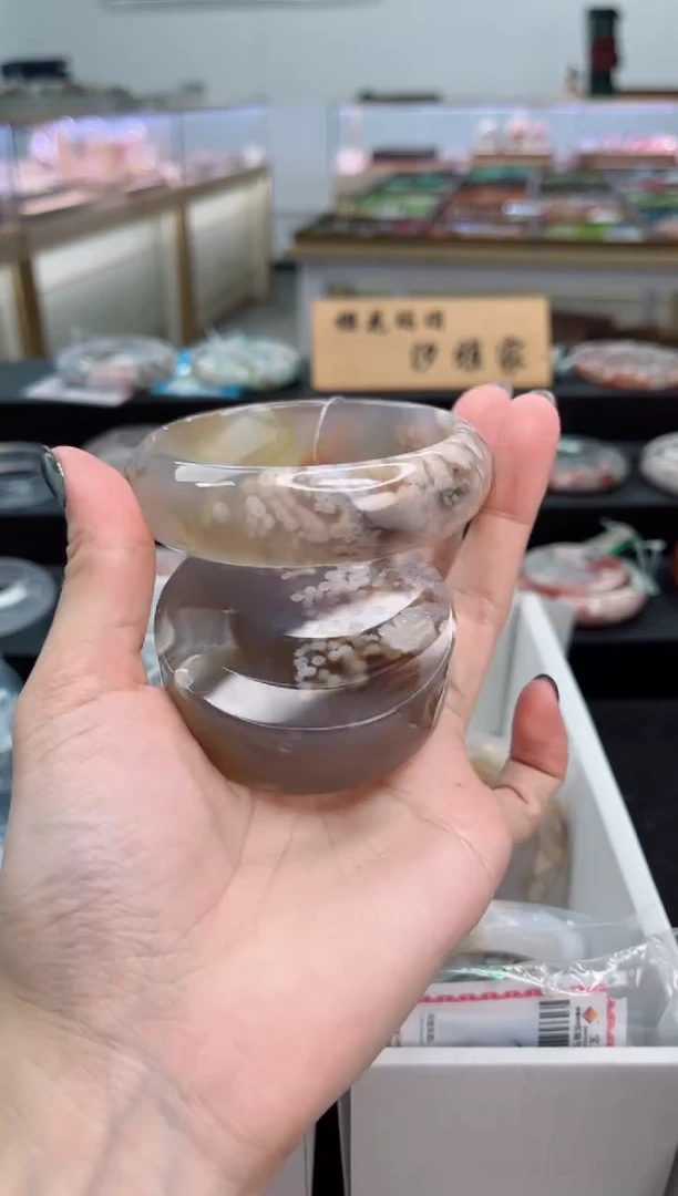 石英质玉手镯未镶嵌61圈口（赠品镯心）3688079