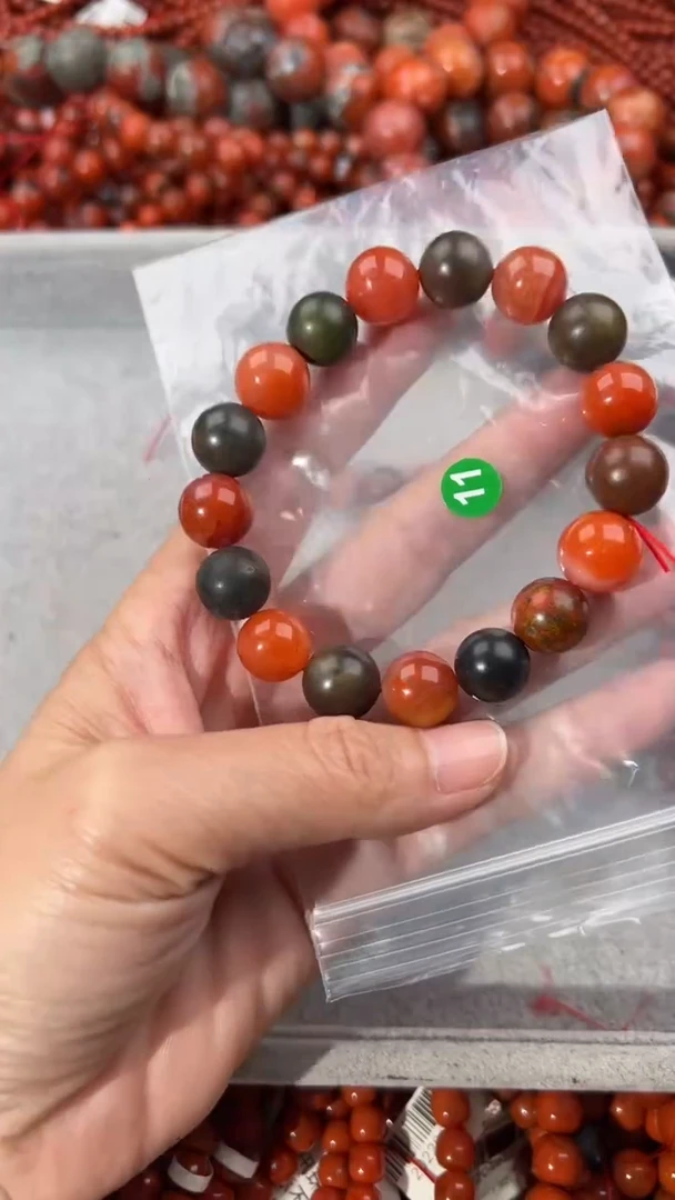 南红玛瑙手串未镶嵌12+