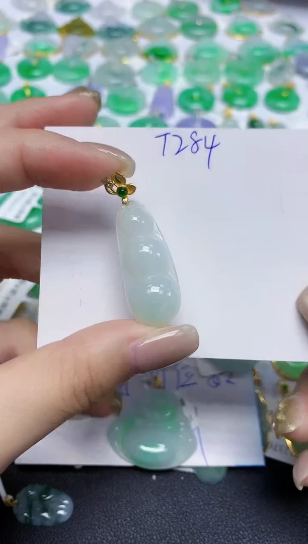 颈饰未镶嵌翡翠天然缅甸翡翠A货翡翠百元以上9元证书费自理