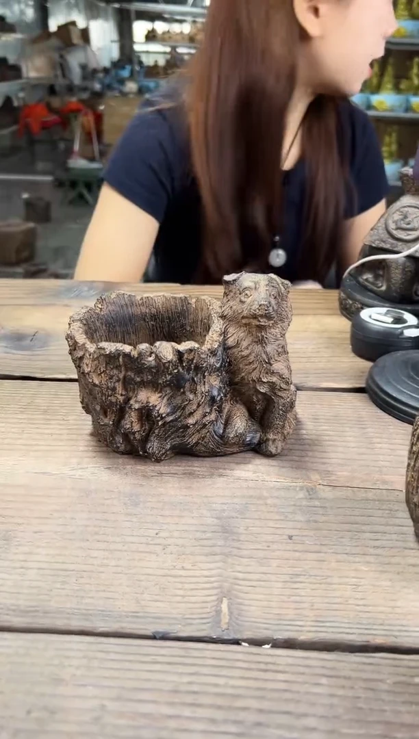 陶土【火山泥】犬舍笔筒
