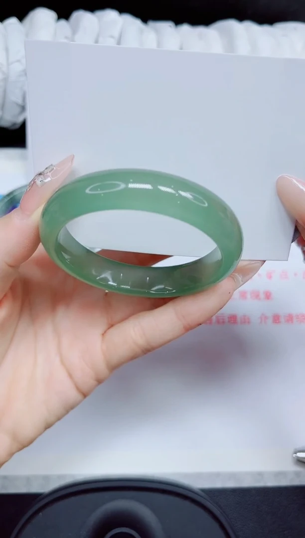 石英质玉手镯未镶嵌150.