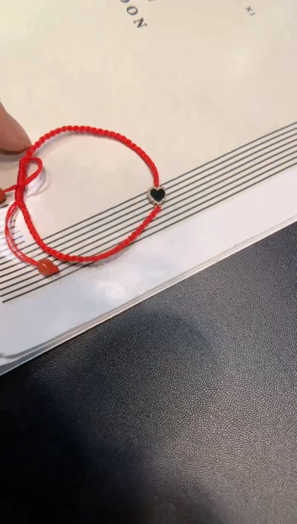 18K金镶嵌手绳翡翠手绳