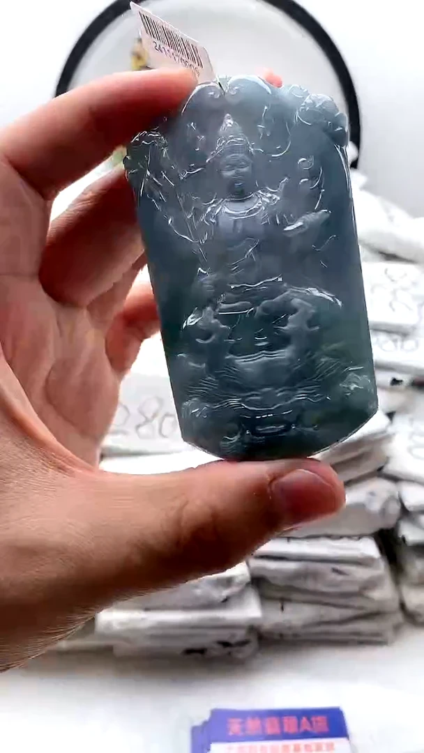【闪购商品】翡翠颈饰未镶嵌虚空藏