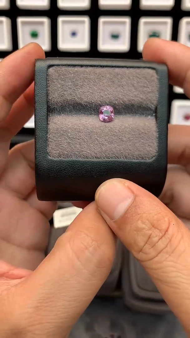 裸石未镶嵌尖晶石1.5克拉