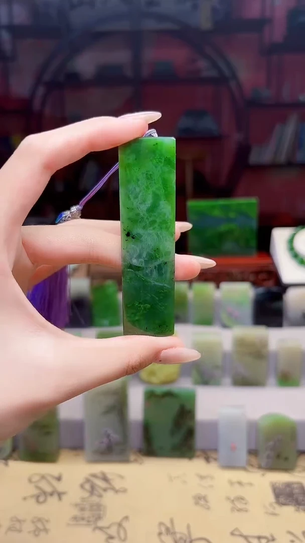 未镶嵌和田玉摆件9