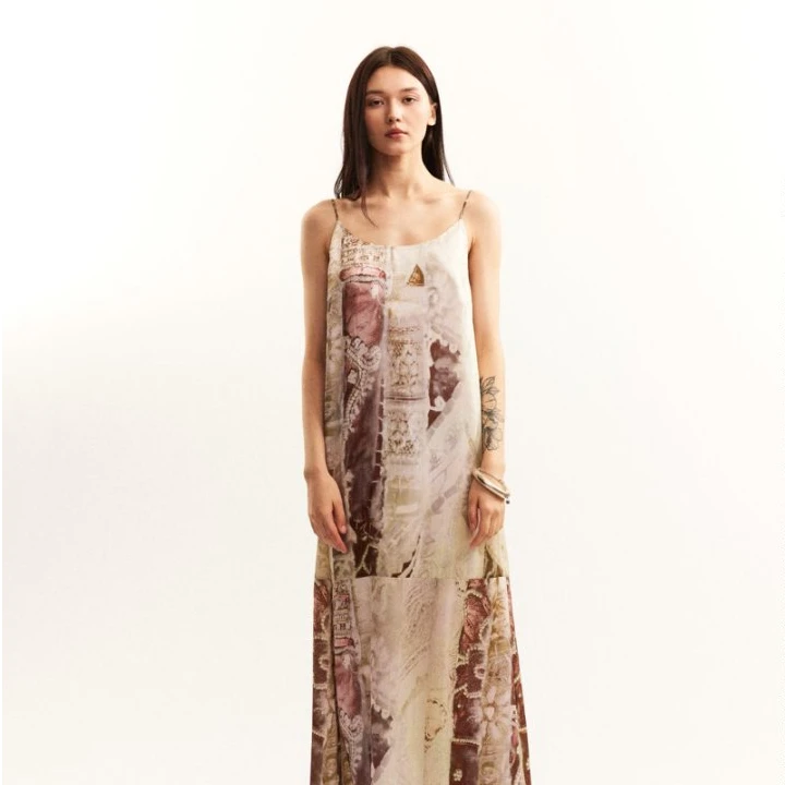 【NEANT】25春夏新款复古版刻印花缎面吊带连衣裙
