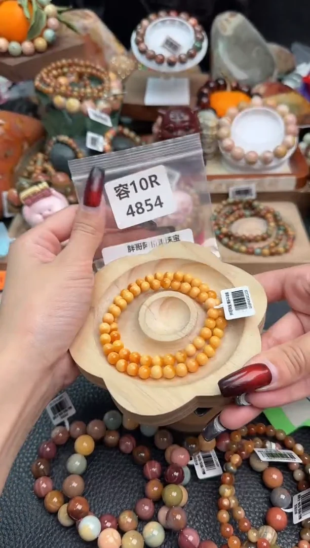 【闪购商品】石英质玉手链未镶嵌10R4854