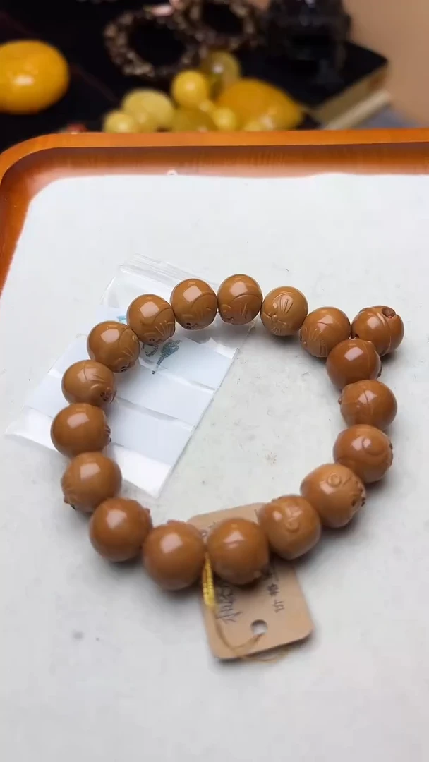 手串橄榄核青**单处理手串