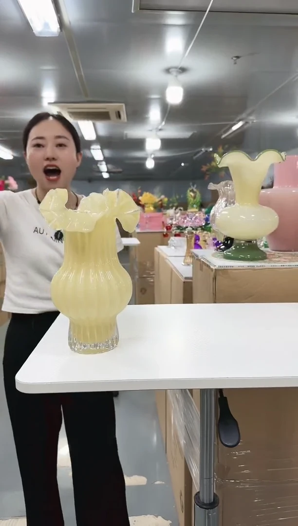 金沃水晶琉璃     花瓶