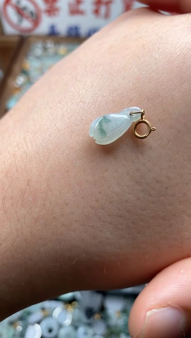 【闪购商品】翡翠颈饰未镶嵌哥哥