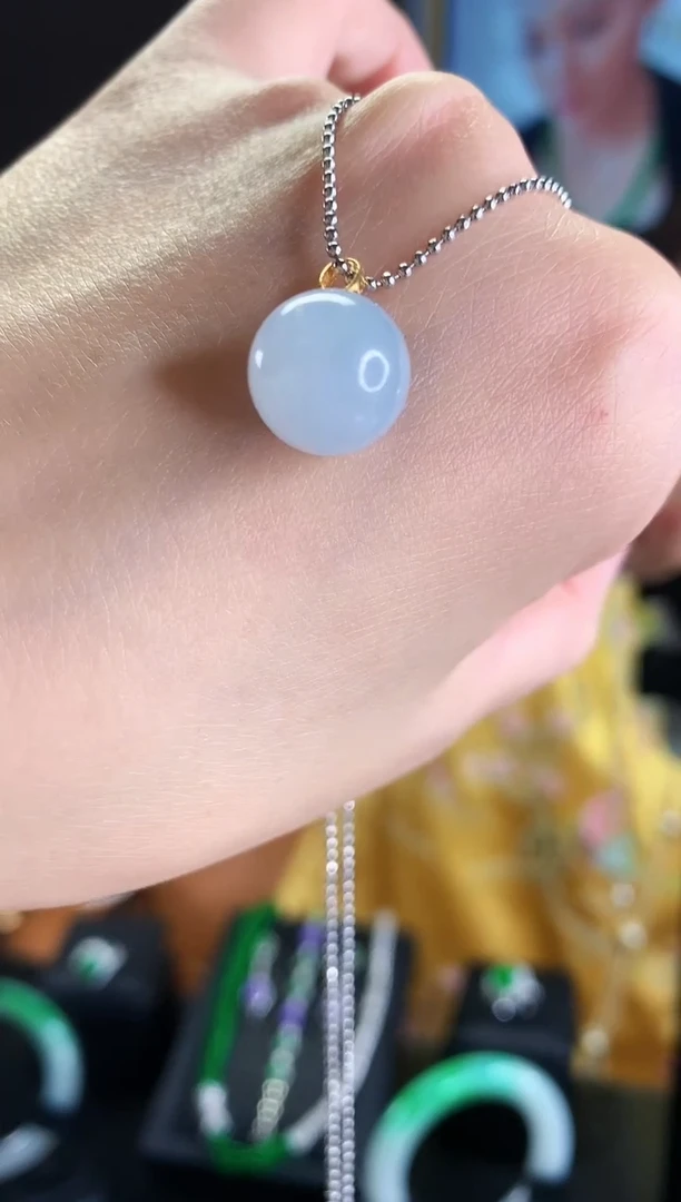 【闪购商品】翡翠吊坠(不含链)未镶嵌珠子