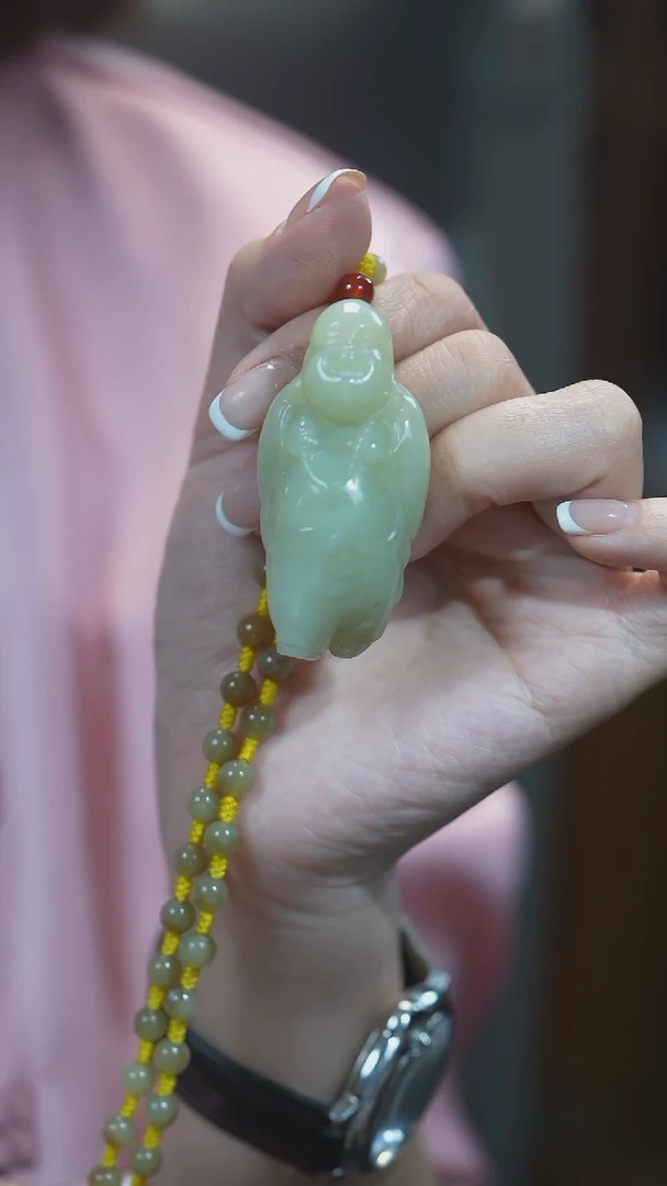 颈饰未镶嵌和田玉佛公