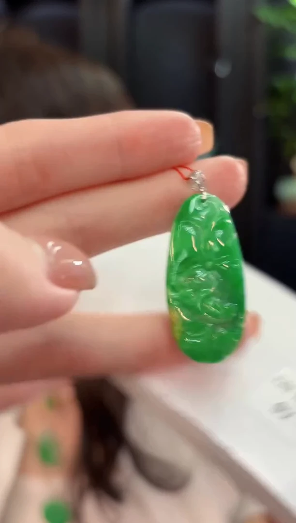 吊坠(不含链)18K金镶嵌翡翠 缅甸A货/支持复检/一件