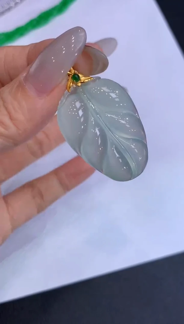 吊坠(不含链)18K金镶嵌翡翠65冰叶子吊坠