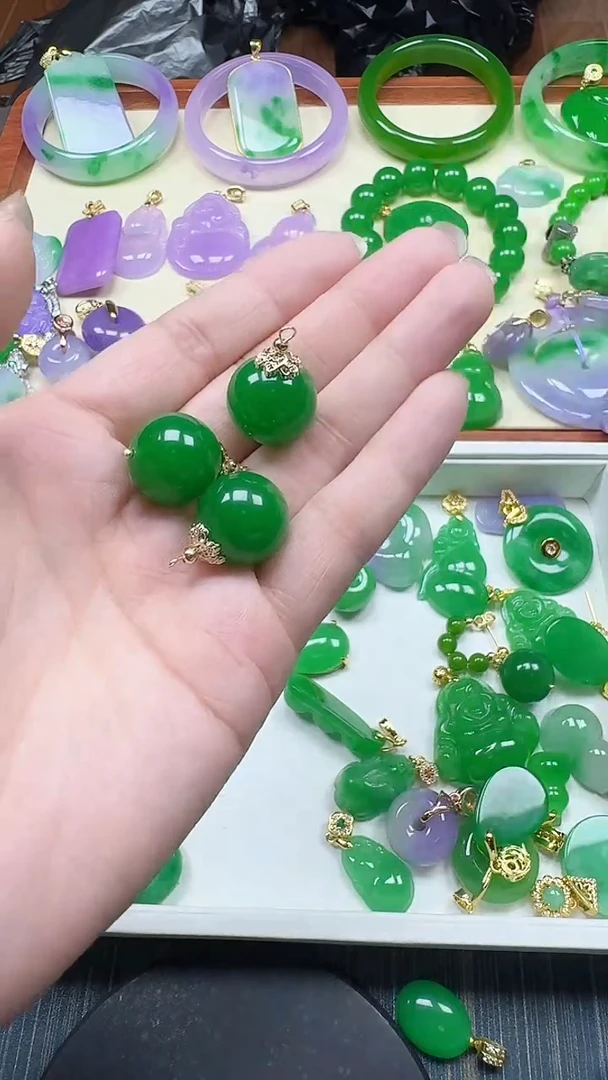 颈饰未镶嵌翡翠16mm拉绿弹珠