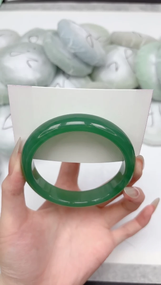 未镶嵌手镯石英质玉230-64