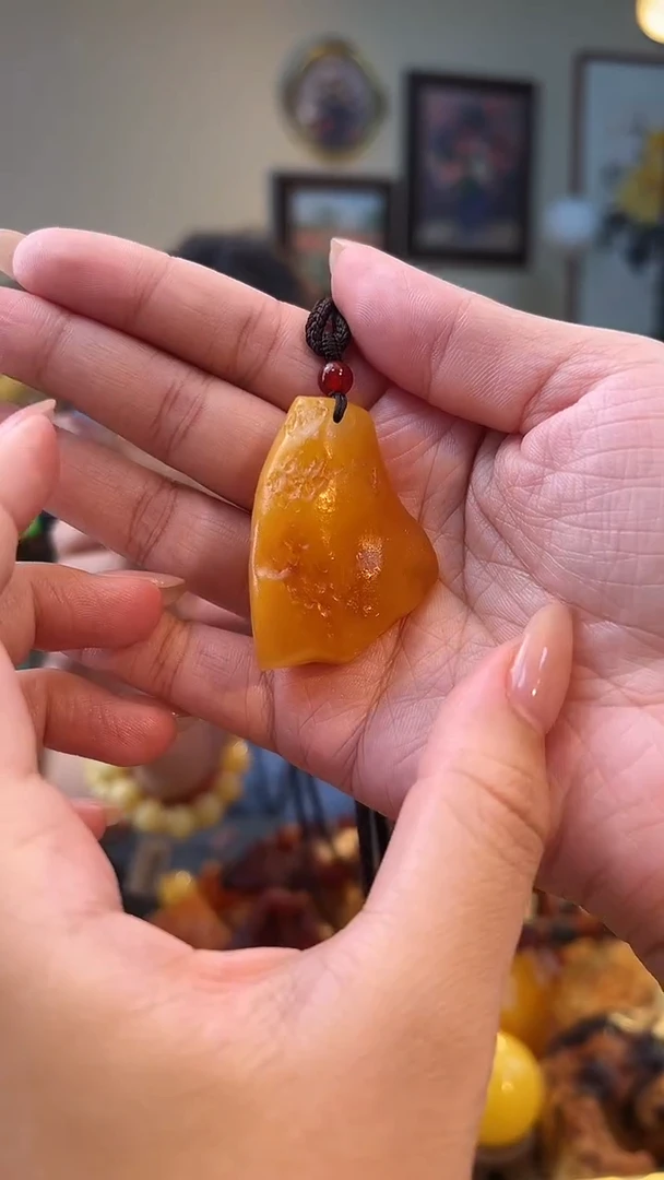 琥珀颈饰未镶嵌吊坠