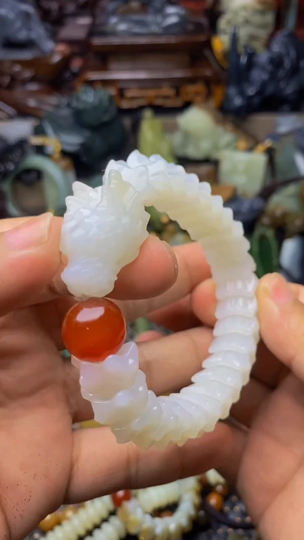 和田玉未镶嵌把件1