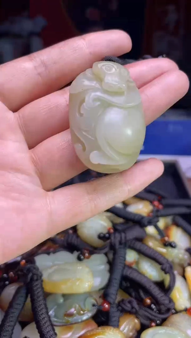 颈饰未镶嵌和田玉123