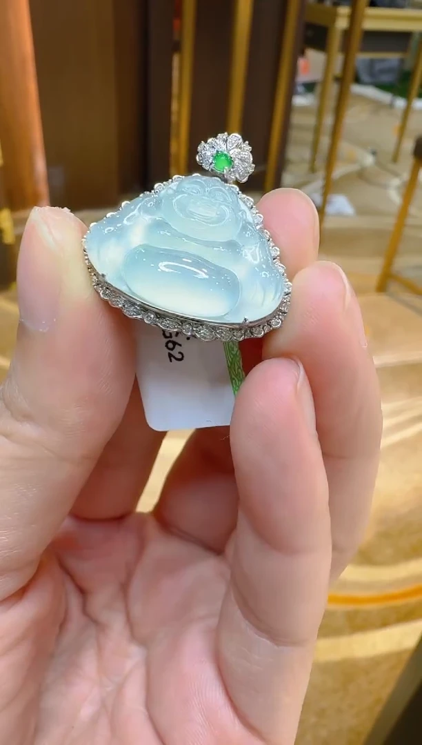 吊坠(不含链)18K金镶嵌翡翠多样性团购发一件