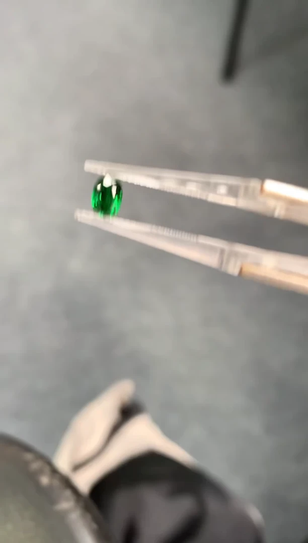 未镶嵌裸石石榴石（沙弗莱）25-2 卡扎尼裸石