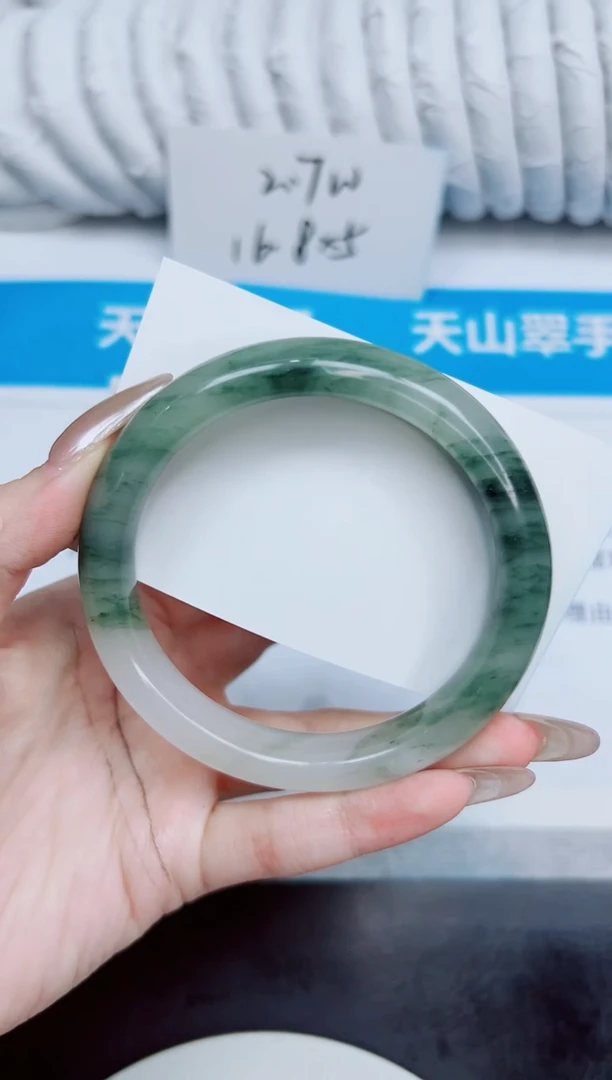 未镶嵌手镯石英质玉187/62.7