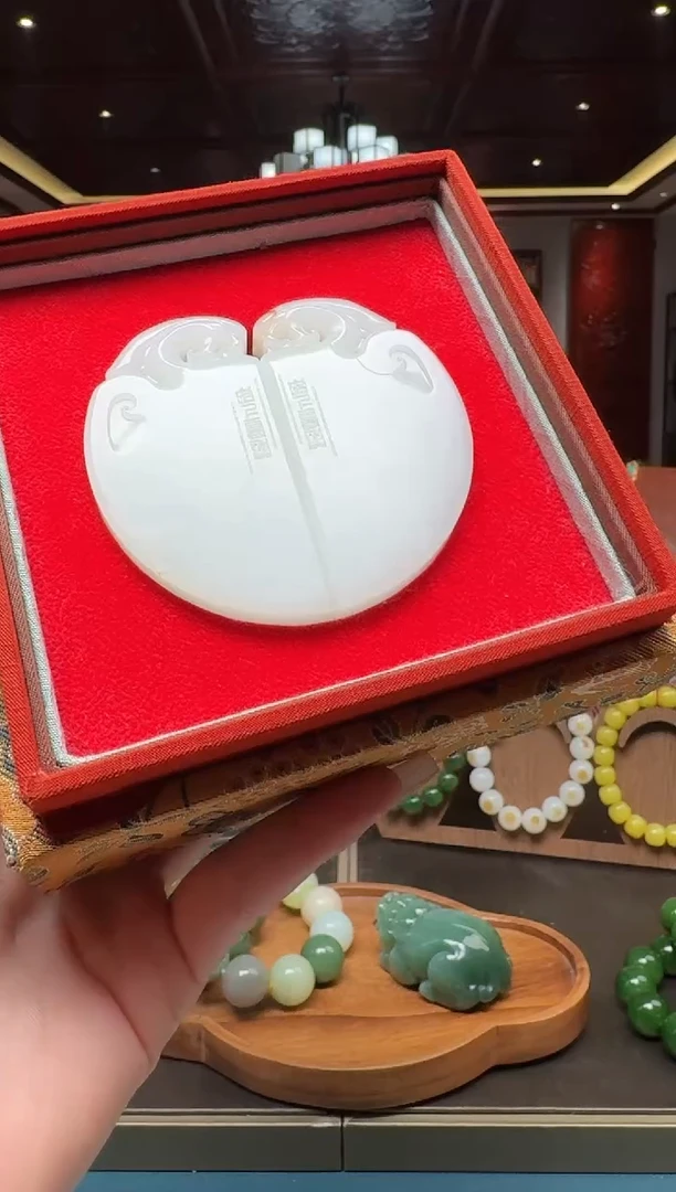 未镶嵌和田玉挂件zl