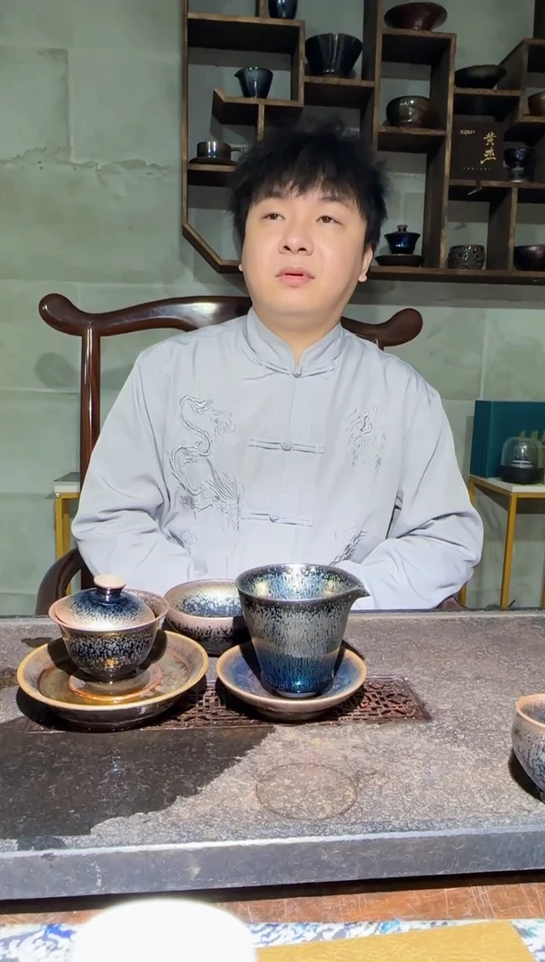 茶盏81黑瓷推荐官十大青年-黄杰