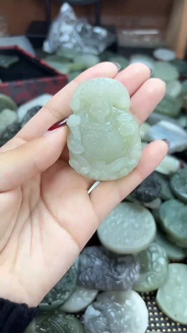 颈饰未镶嵌和田玉1