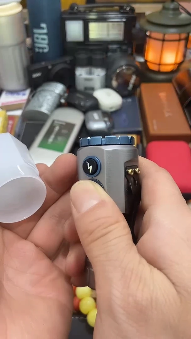 瓷片闪购商品  如图所示