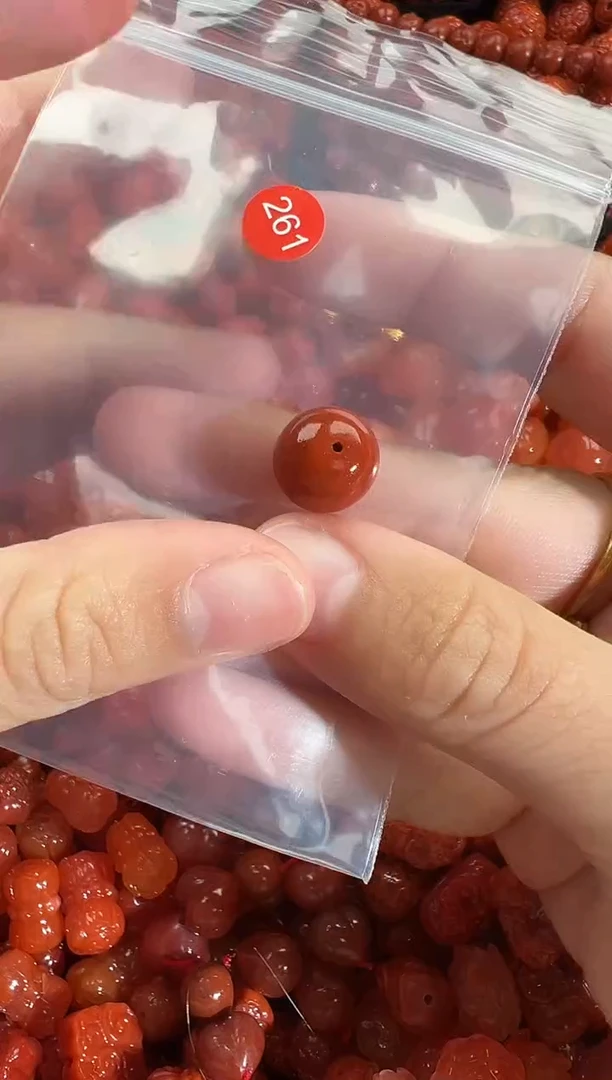 颈饰未镶嵌南红玛瑙1