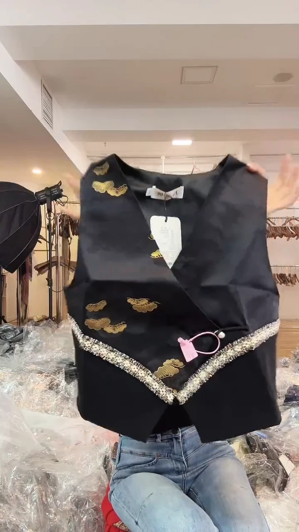 马甲       L码        110-120斤