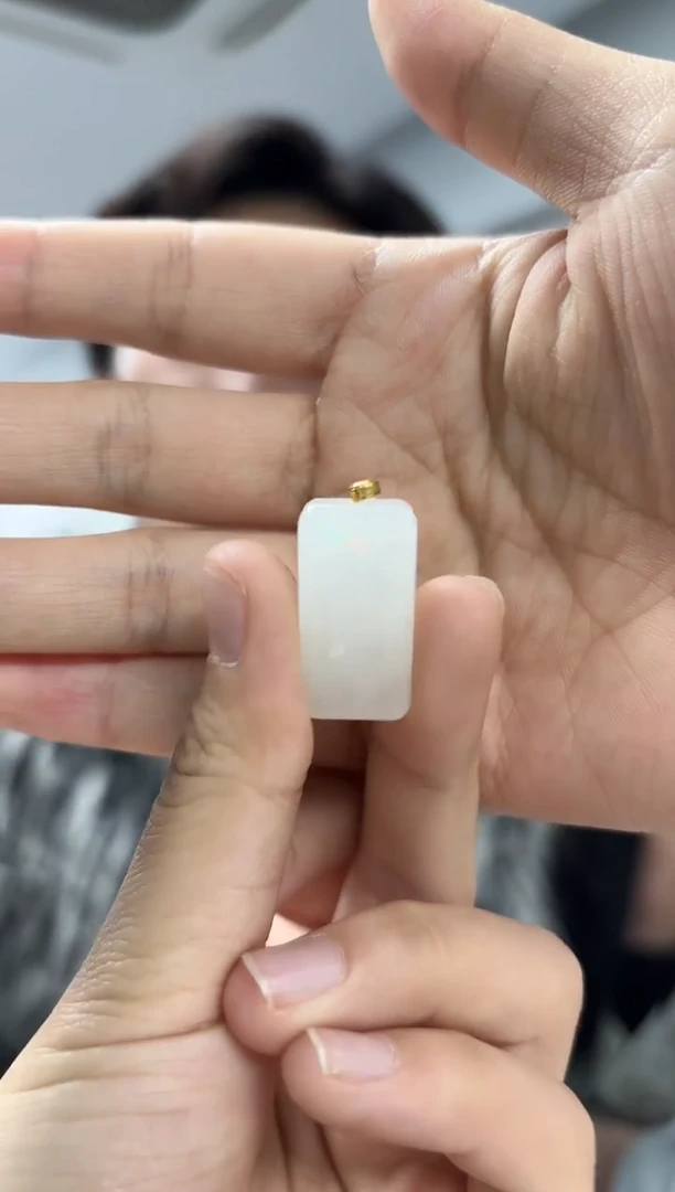 颈饰18K金镶嵌和田玉（多样性发一件）