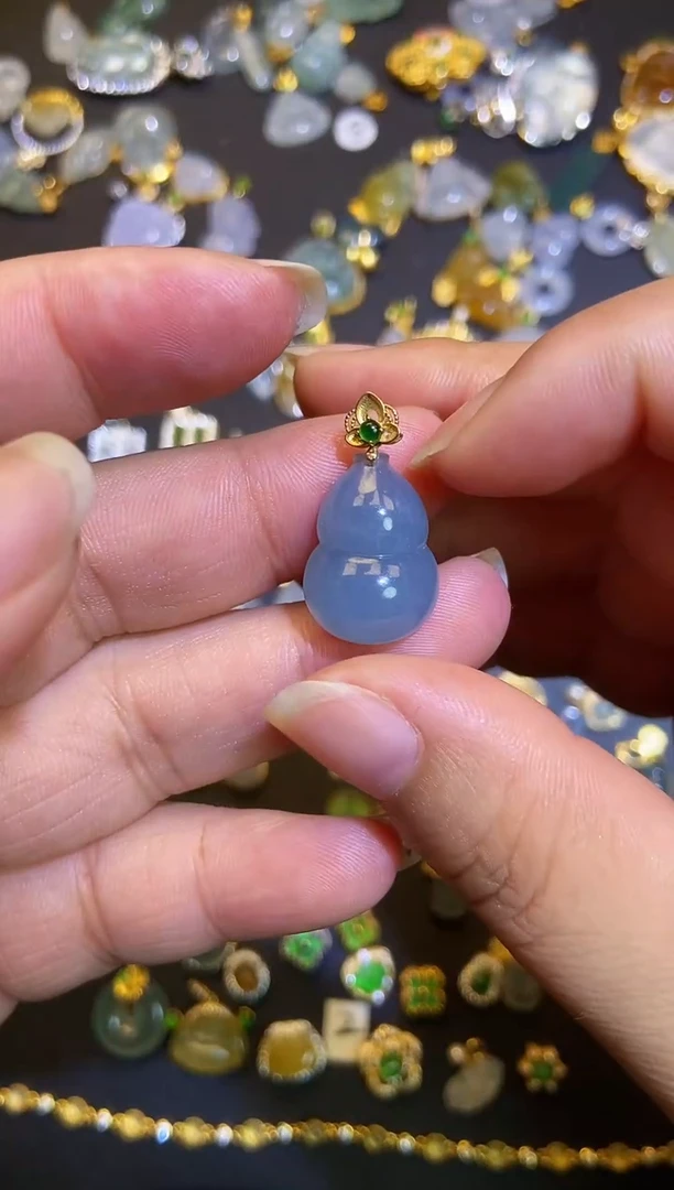 翡翠18K金镶嵌吊坠(不含链)1