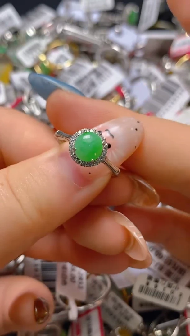 银S925镶嵌戒指翡翠百内无证书