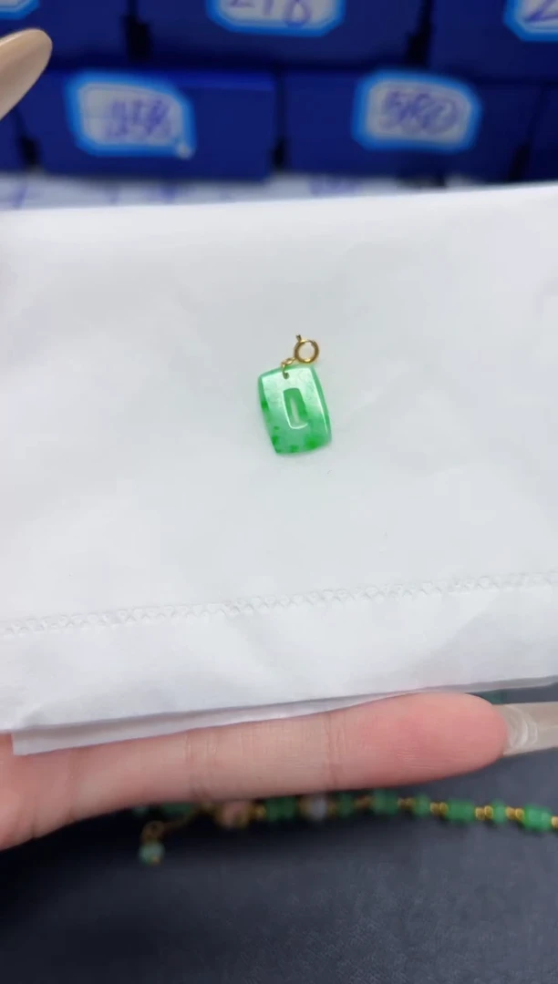 【闪购商品】翡翠颈饰18K金镶嵌Y缅料A货/多样性发货/一件