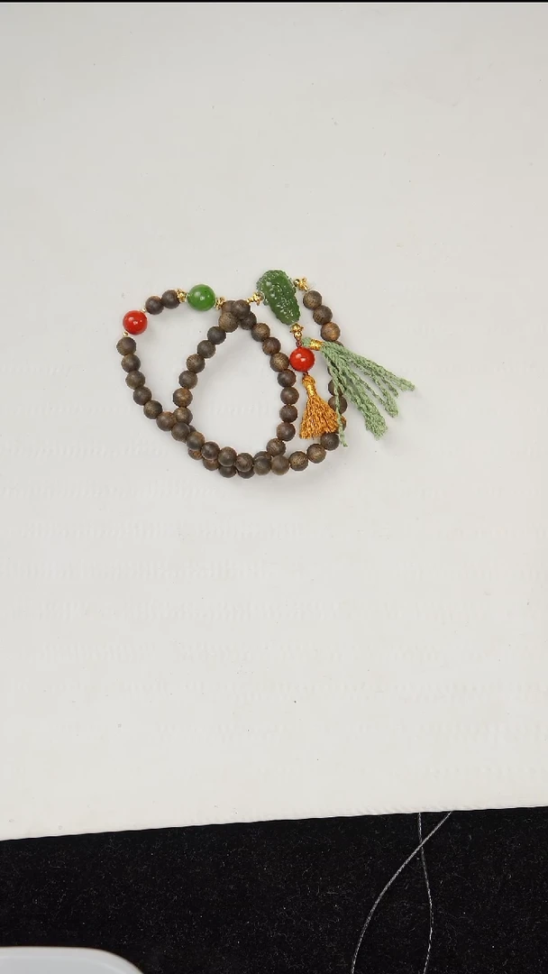 18K金镶嵌手串和田玉手串