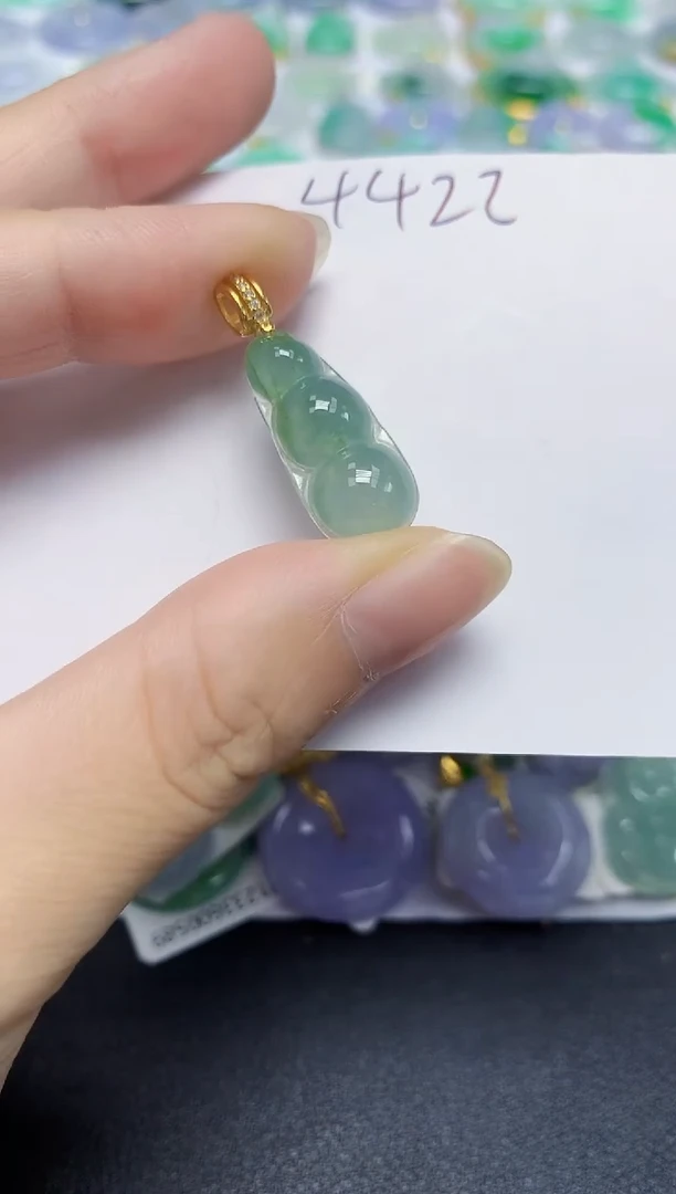 翡翠未镶嵌颈饰天然缅甸翡翠A货