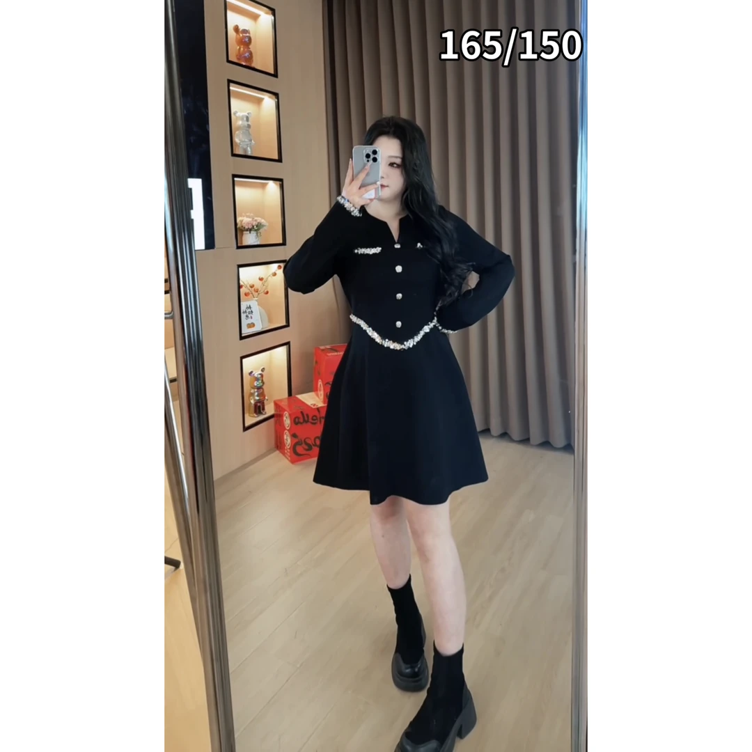 胖mm微胖定制~【HC1682】法式小众赫本风气质名媛小黑裙