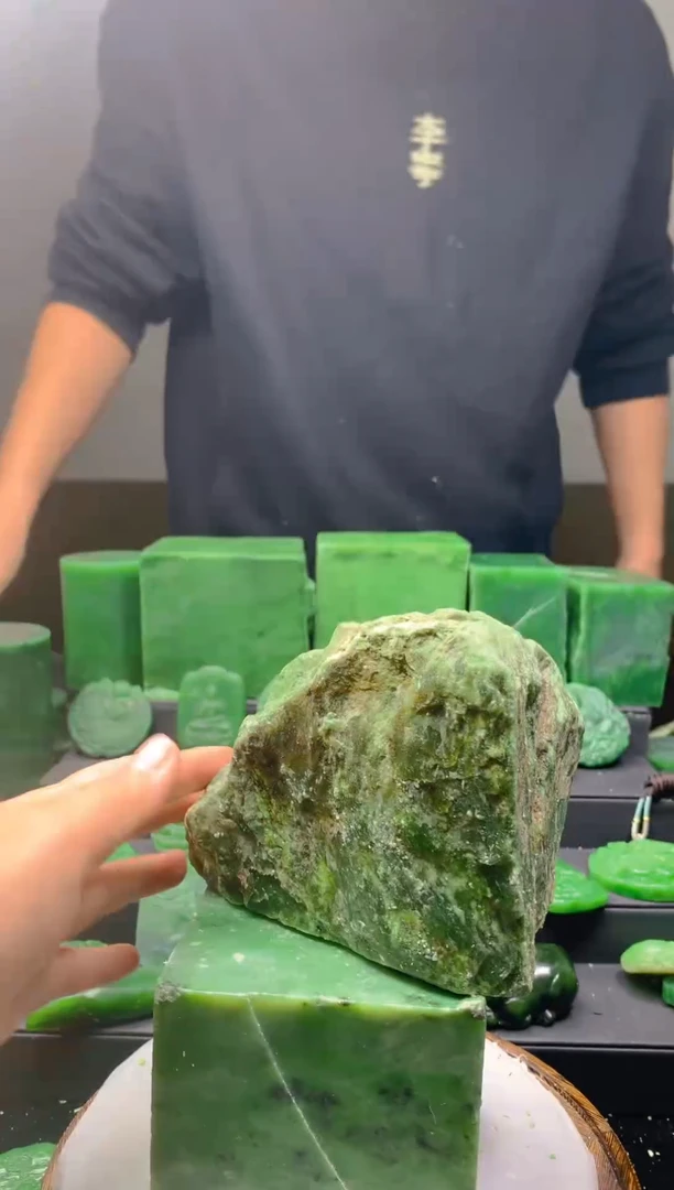 未镶嵌和田玉珠宝半成品1