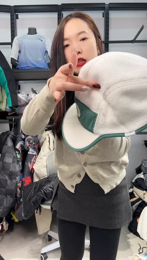 2085 闪购编码  运动卫衣裤以直播间过款为准 尺码  ·