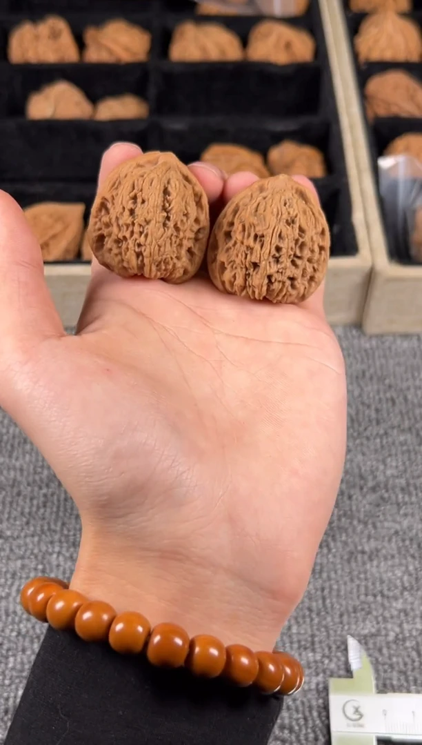 吊坠文玩核桃精品三角疆21号