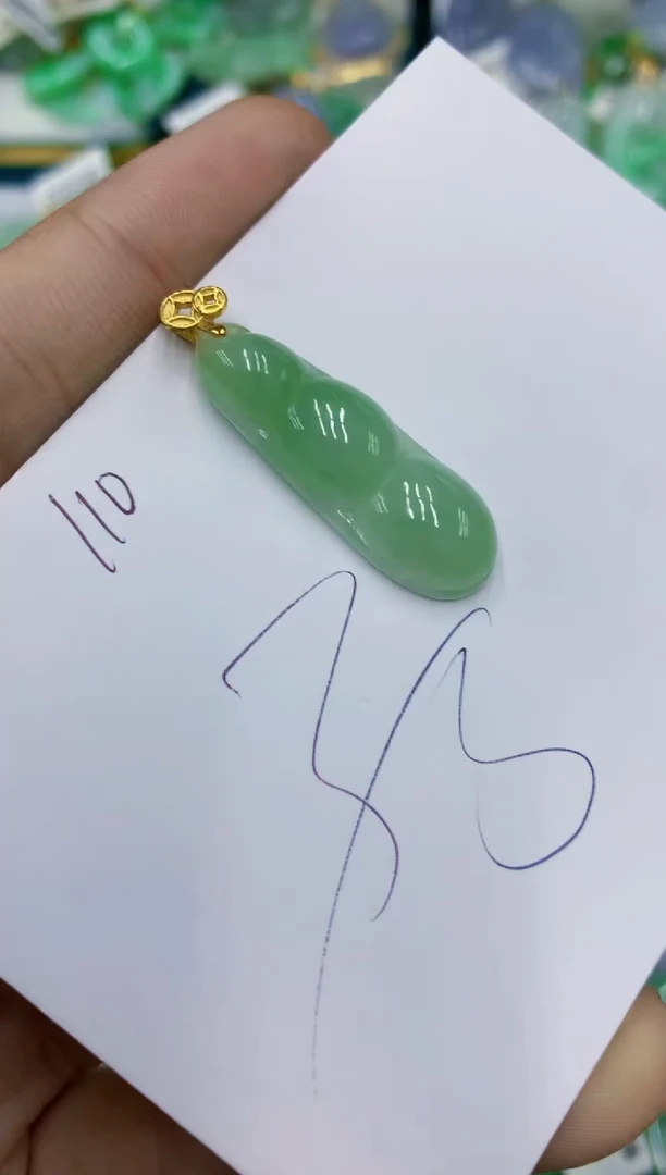 翡翠未镶嵌颈饰11111111111