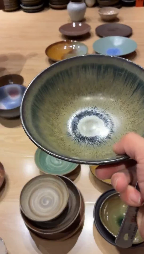 瓷片室****蓓708微瑕黄绿色手工碗1个