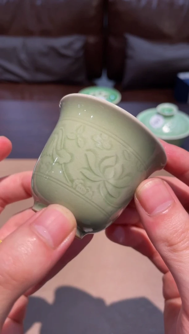 89窑承青瓷半刀铃铛杯