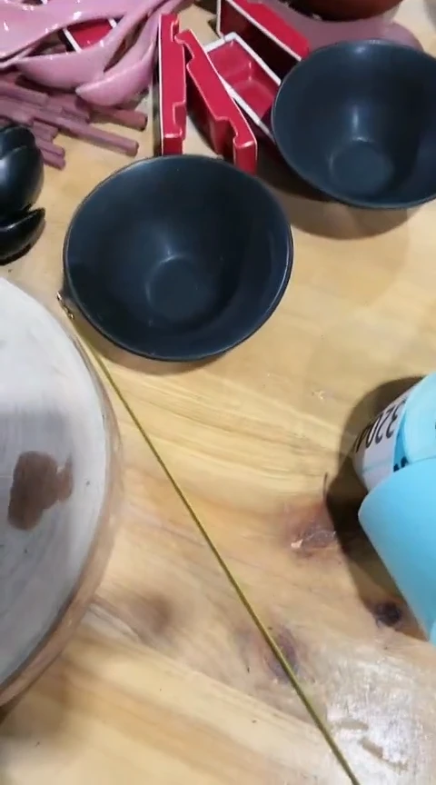 瑕疵黑色小斗笠碗四个
